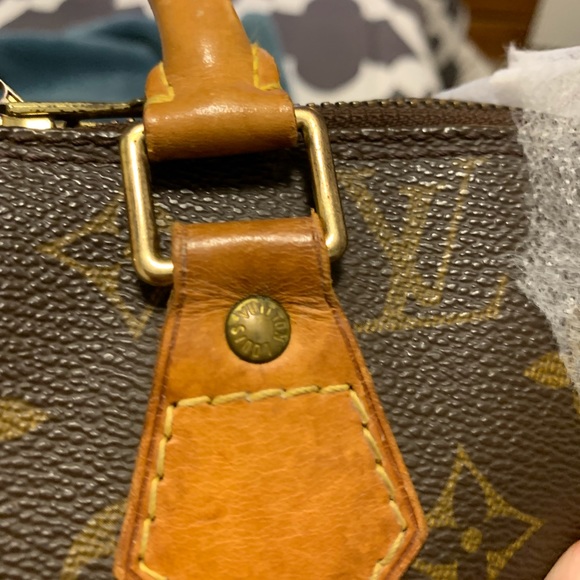 Louis Vuitton - Picture 13 of 14